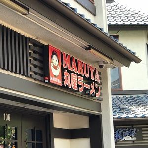 Meet your Posher, Adrianna